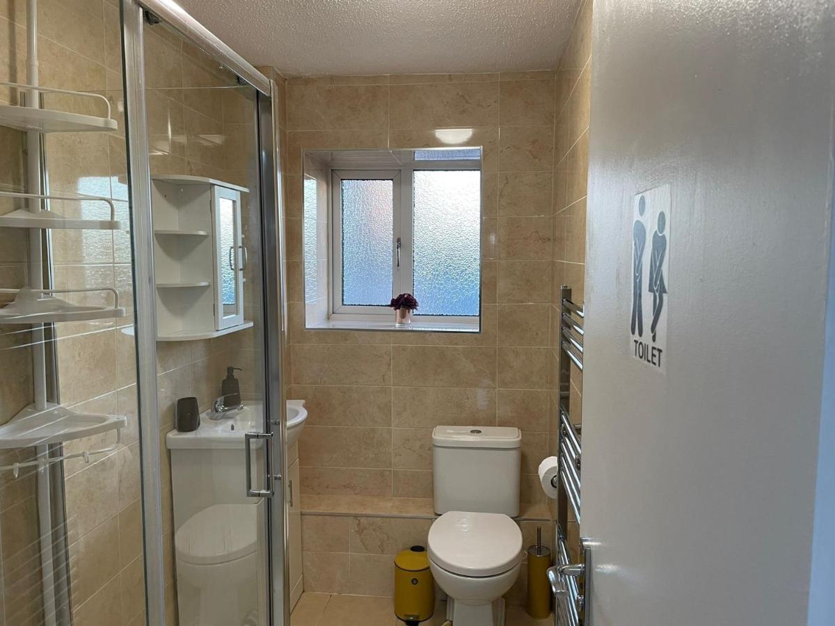 Nnk Air Bnb Enfield Kültér fotó