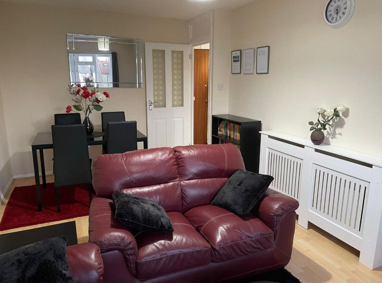 Nnk Air Bnb Enfield Kültér fotó